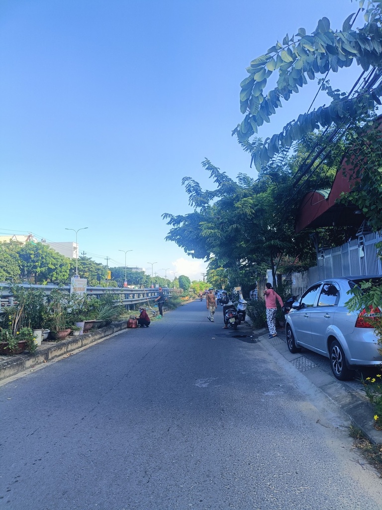 Lô góc 2 MT Trường Chinh đường trãi nhựa 6.5m