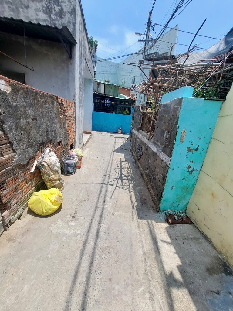 Nhà C4, 1PN + Bếp + WC.