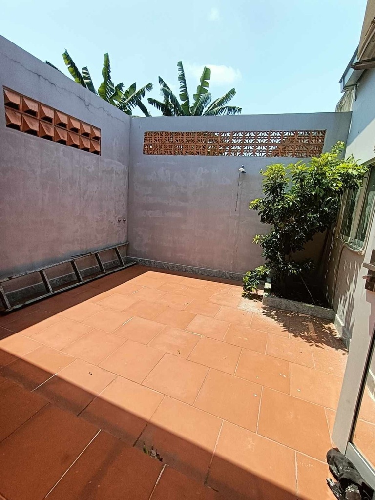 BÁN NHÀ K LÊ TRỌNG TẤN