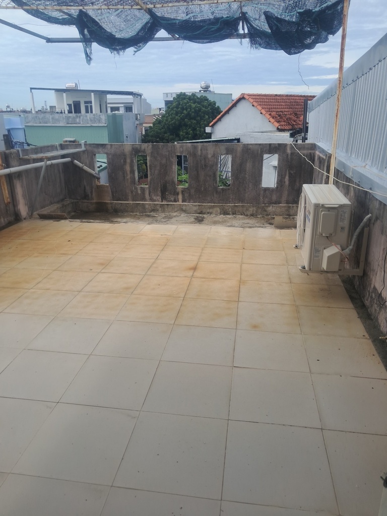 BÁN NHÀ 2 TẦNG BÌNH THÁI 4
