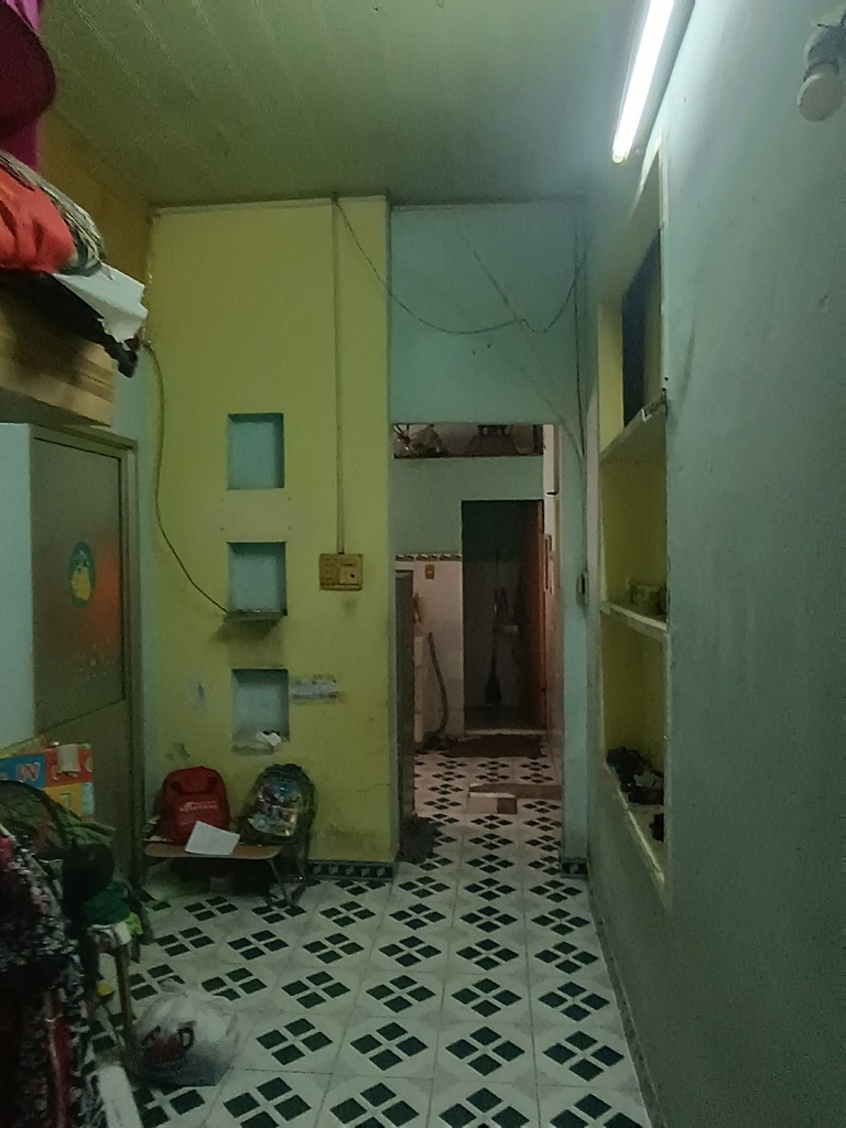 NHÀ LÔ GÓC 2 MẶT KIỆT CMT8