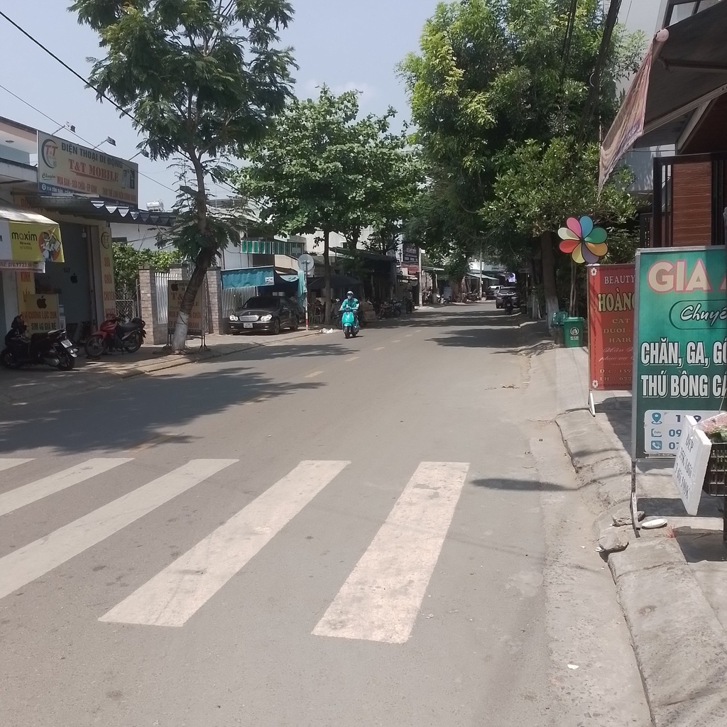 BÁN NHÀ CẤP 4 K TÔN ĐẢN