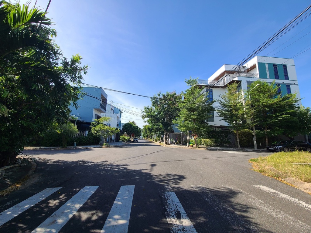 Bán đất MT Hoàng Bình Chính