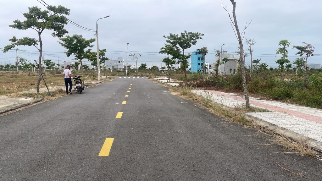 BÁN ĐẤT Lô 67 Khu B2-121 Khu Đô Thị ven Sông Hoà Quý
