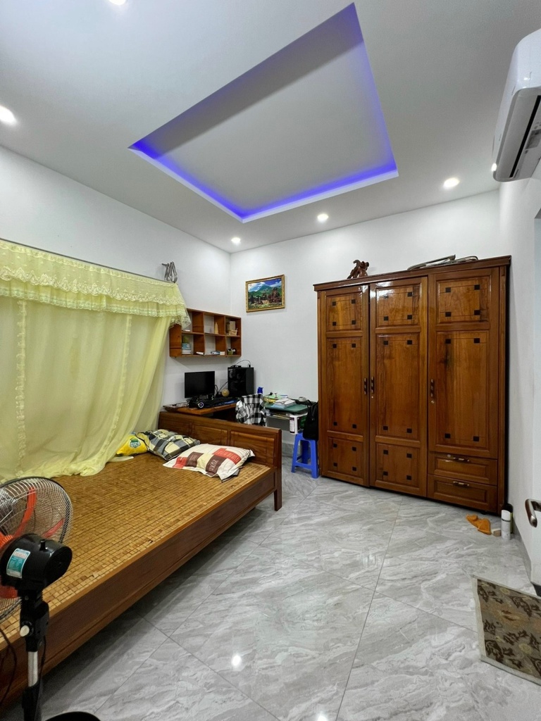 NHÀ 2 TẦNG MỚI ĐẸP, CHỦ TỰ XÂY KIÊN CỐ, ĐẦY ĐỦ CÔNG NĂNG. ĐƯỞNG 7m5 NGUYỄN QUÝ CẢNH