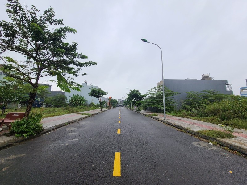BÁN ĐẤT Mặt tiền Hói Kiểng 20