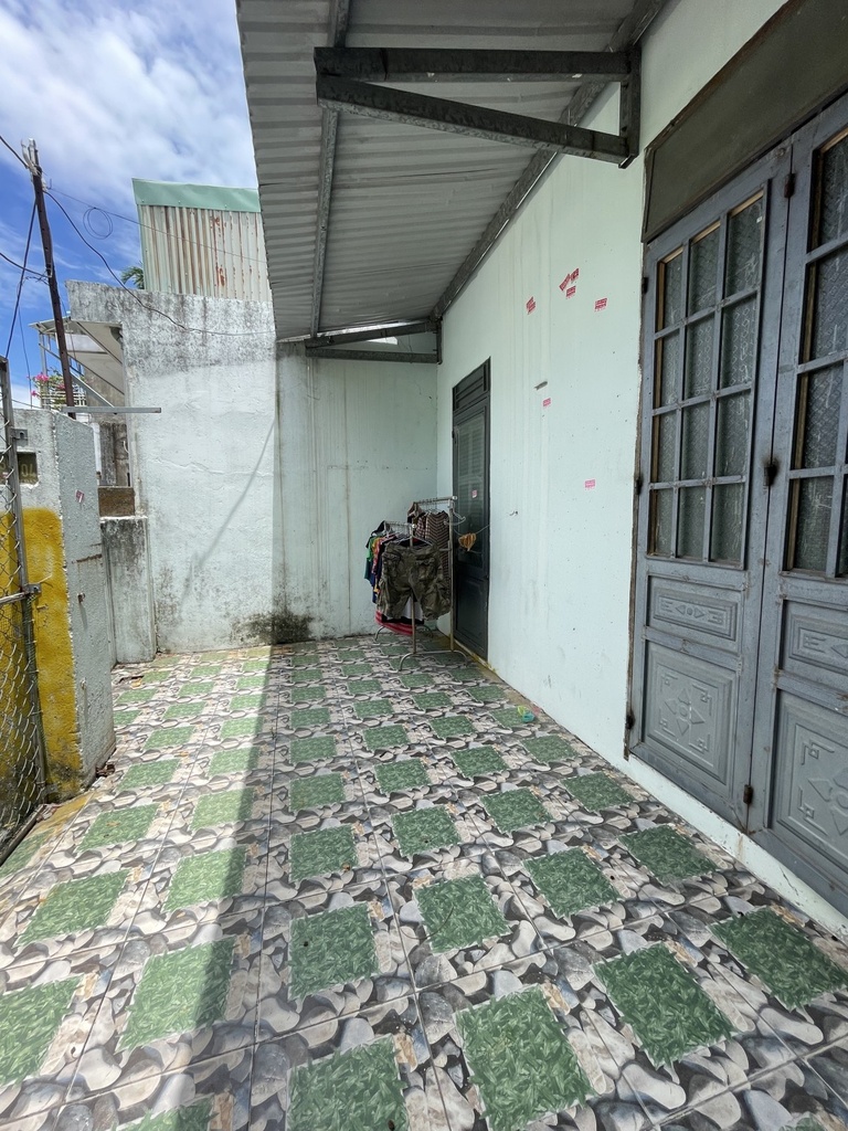 Nhà cấp 4 có lửng gỗ giá rẻ Tôn Đản