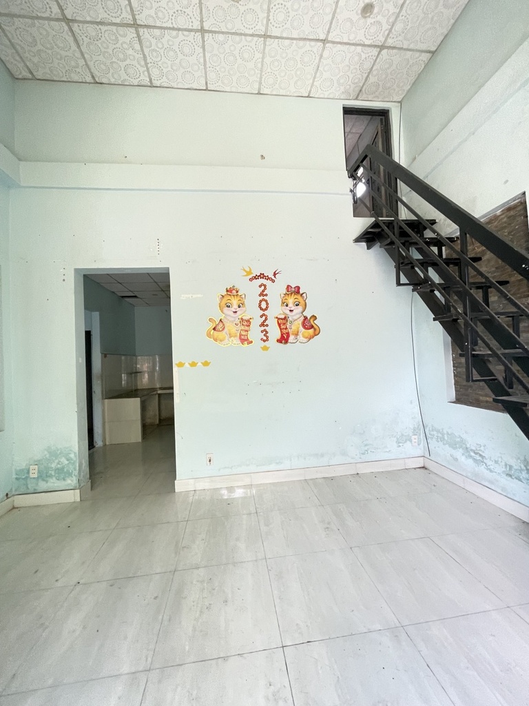 Nhà cấp 4 có lửng gỗ giá rẻ Tôn Đản