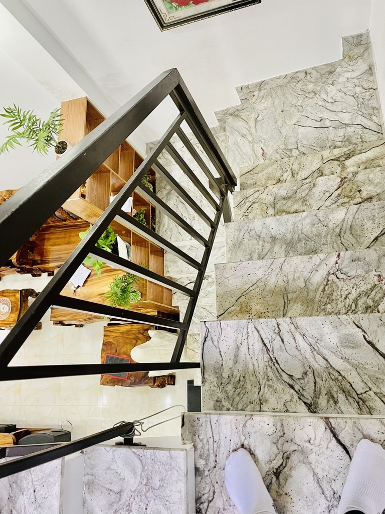 NHÀ 2 TẦNG MỚI - Ô TÔ CÁCH 5M - DT KHỦNG 103M2 - MẶT TIỀN RỘNG 7M