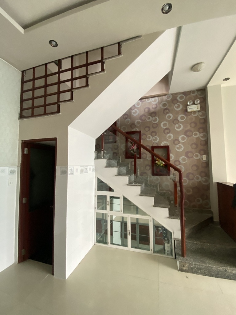 KIỆT Ô TÔ 4M - GẦN MẶT TIỀN- 3 TẦNG 3 MÊ KIÊN CỐ - Ở NGAY 
