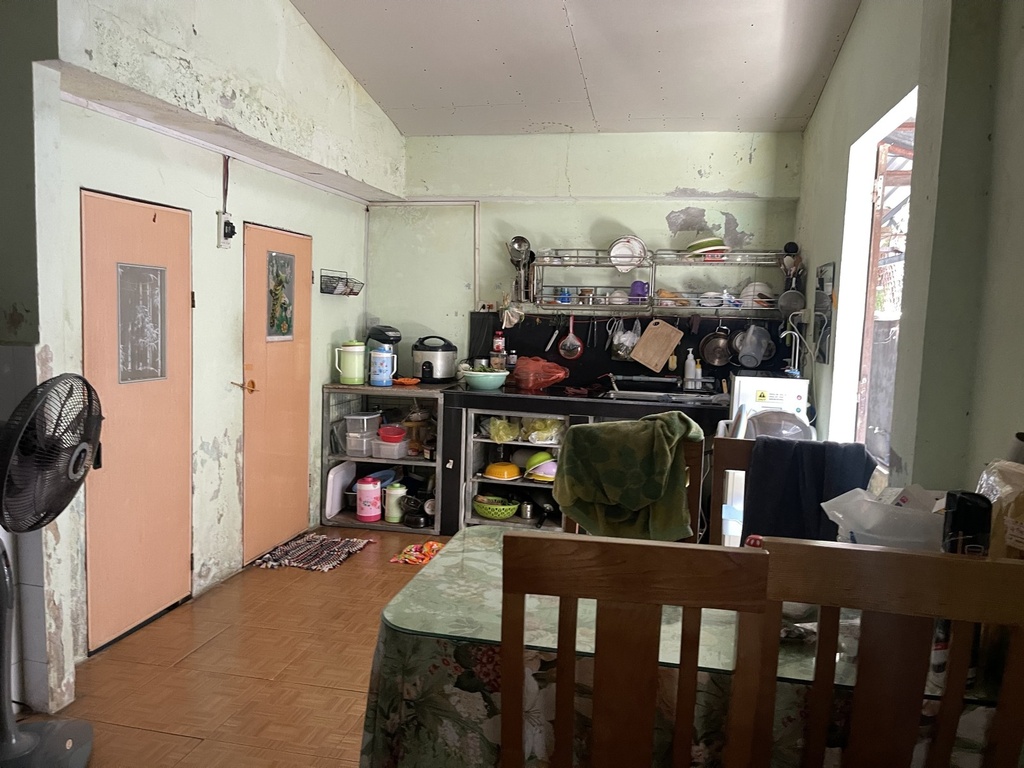 BÁN NHÀ CẤP 4 TÔN ĐẢN