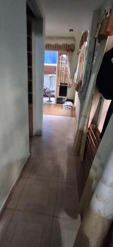 BÁN NHÀ 2 TẦNG GẦN TRƯỜNG CHINH