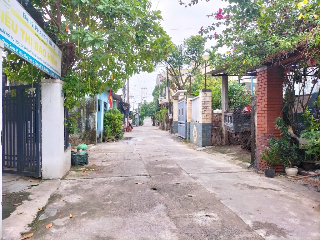 BÁN ĐẤT KIỆT TRƯỜNG SƠN