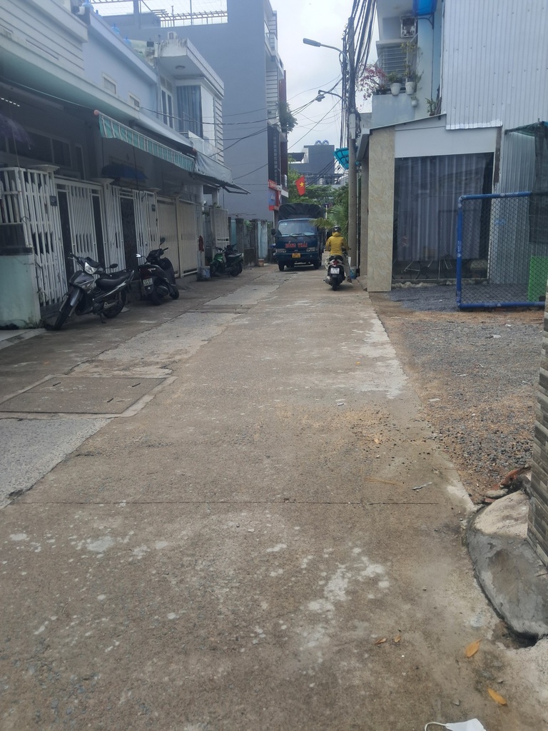 BÁN NHÀ CẤP 4 TÔN ĐẢN KIỆT OTO