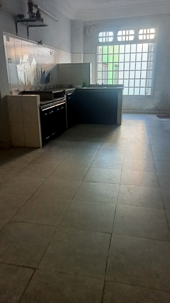BÁN ĐẤT  TRƯỜNG SƠN TẶNG NHÀ C4