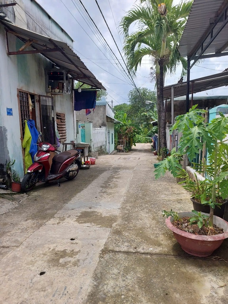 MẶT TIỀN RỘNG - ÔTÔ ĐỖ CỬA