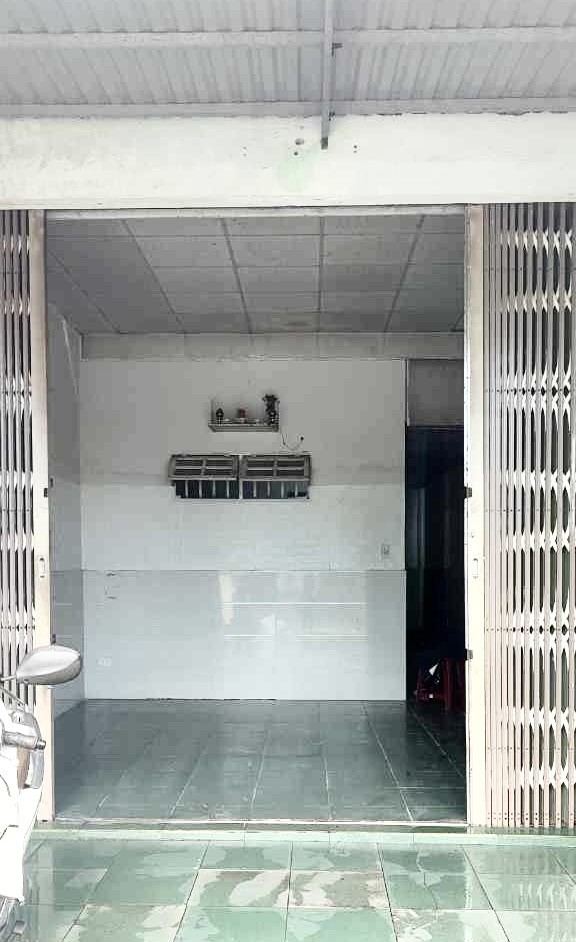 Nhà xây cấp 4, 2 phòng ngủ trường chinh