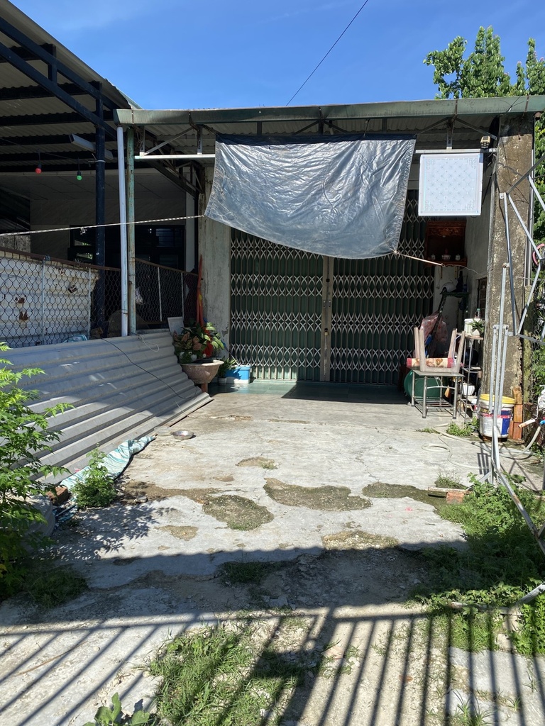 Nhà xây cấp 4, 2 phòng ngủ trường chinh