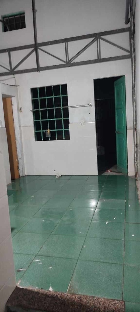 Nhà xây cấp 4, 2 phòng ngủ trường chinh