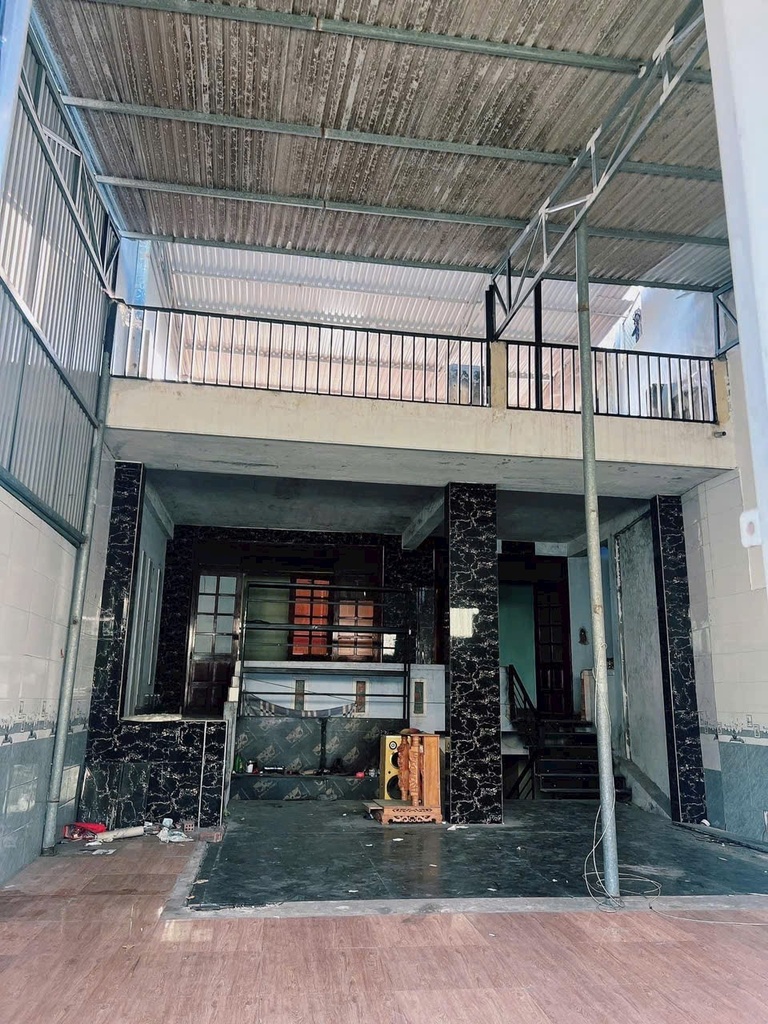 SIÊU PHẨM - MẶT TIỀN - TRƯỜNG CHINH - KINH DOANH TỐT