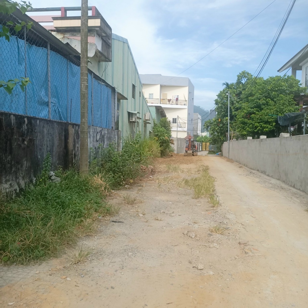 Lô góc 2 MT Trường Chinh đường trãi nhựa 6.5m