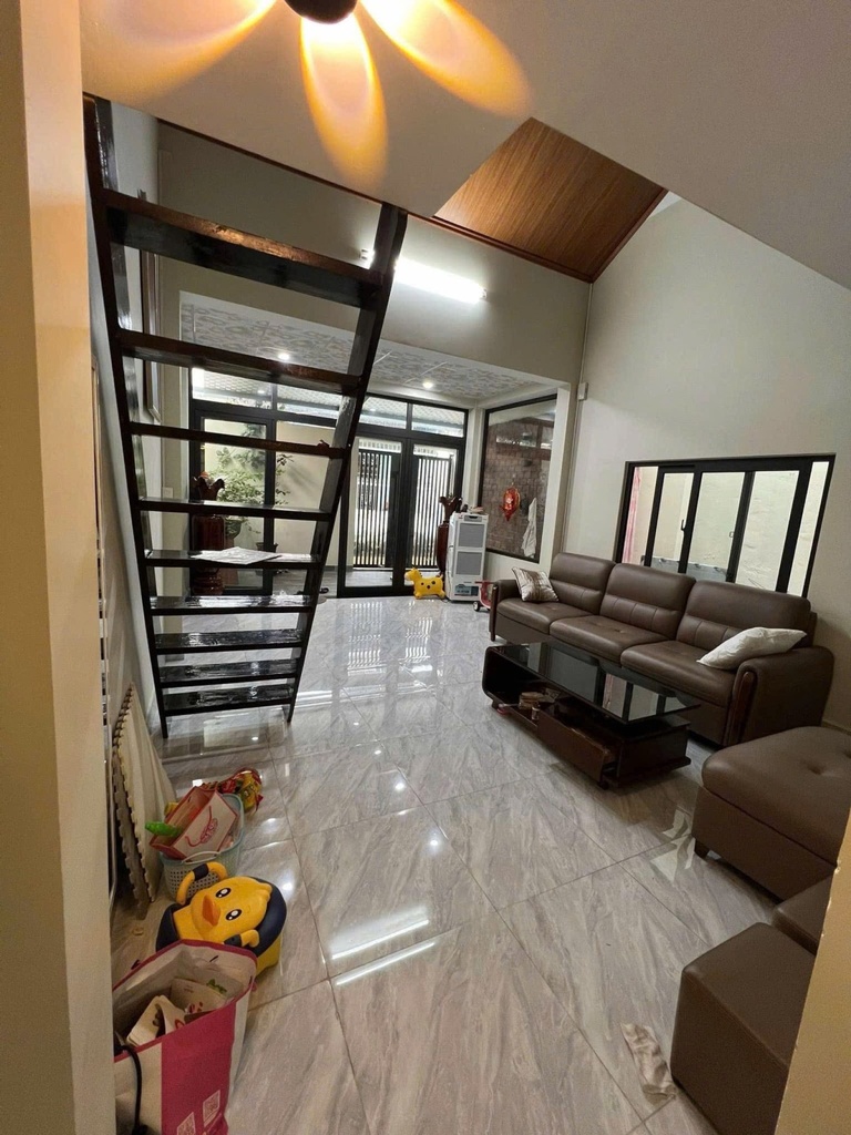 BÁN NHÀ 2 TẦNG Nguyễn Công Hoan