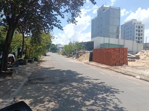 Bán đất đường Nguyễn Phạm Tuân