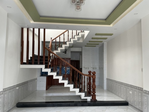 [576] Ô TÔ ĐỖ CỬA- 62M -2 TẦNG - BAO NGẬP LỤT 